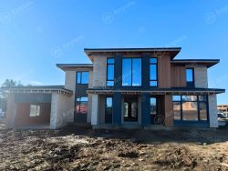 Двухэтажный дом из теплоблока площадью 305 м2 — Фото №3