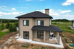 Двухэтажный дом из газобетонного блока площадью 155 м2 — Фото №1