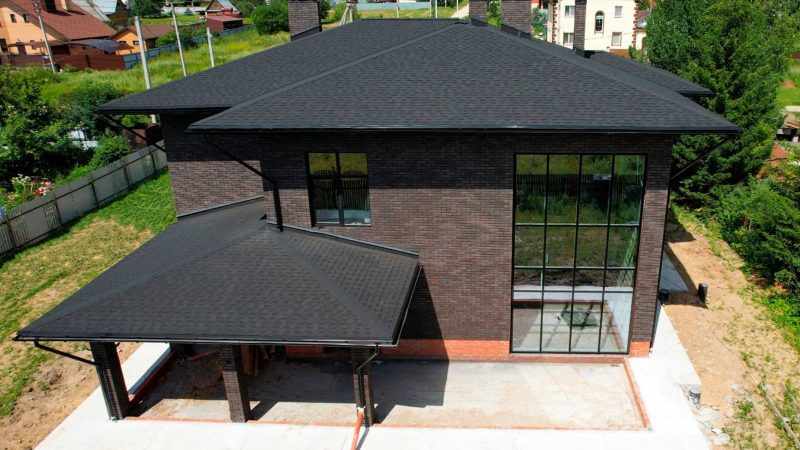 Двухэтажный дом из газобетонного блока площадью 365 м2 — Фото №1